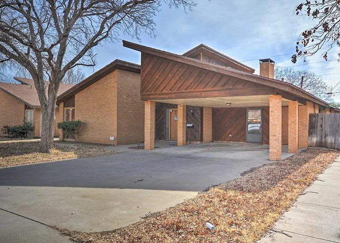 Lubbock Townhome With Grill Near Ttu And Downtown!