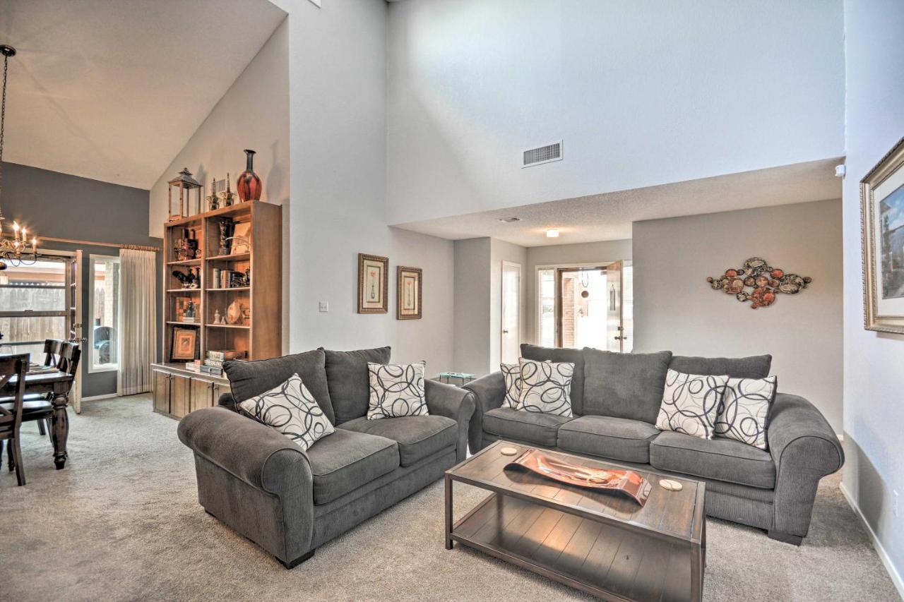 Holiday home Townhome With Grill Near Ttu And Downtown! *