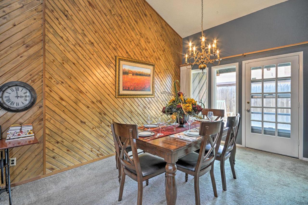 Townhome With Grill Near Ttu And Downtown!
